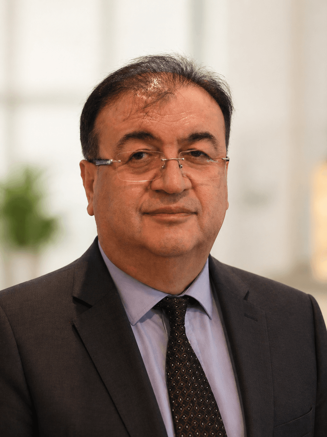 Portrait of Prof. Dr. Yalçın Karakoca, Founder & President and Chief Medical Innovator of BronchoTech